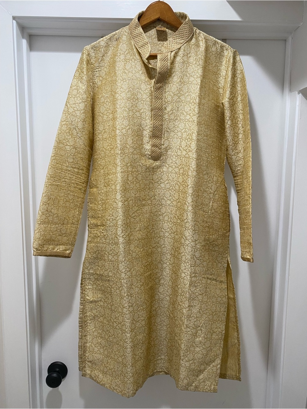 MANYAVAR Mens Gold Silk Jacquard Kurta Shirt Size M 38 Formal Wedding Festival